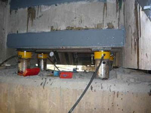 液壓千斤頂應(yīng)用在頂升行業(yè)